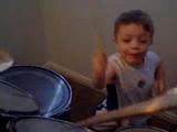 batteur a 4 ans